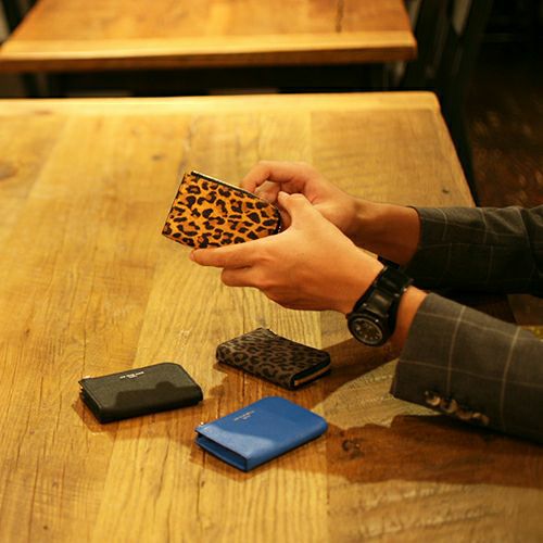 【ジャムホームメイド（JAMHOMEMADE）】L字ファスナー ミニ財布 SOモデルウォレット - レオパード柄（イエロー）-