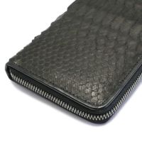 【ジャムホームメイド（JAMHOMEMADE）】リアルパイソン ラウンドファスナー 長財布  - ブラック / ロングウォレット