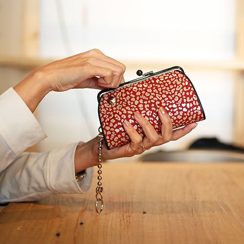 印傳屋(印伝屋) 親子がま口財布 RED×WHITE -LEOPARD-