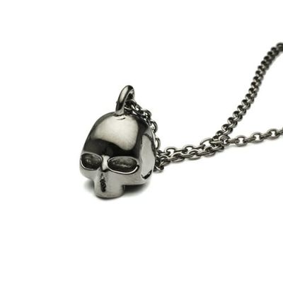 レボリューションスカルネックレス-ブラックの写真