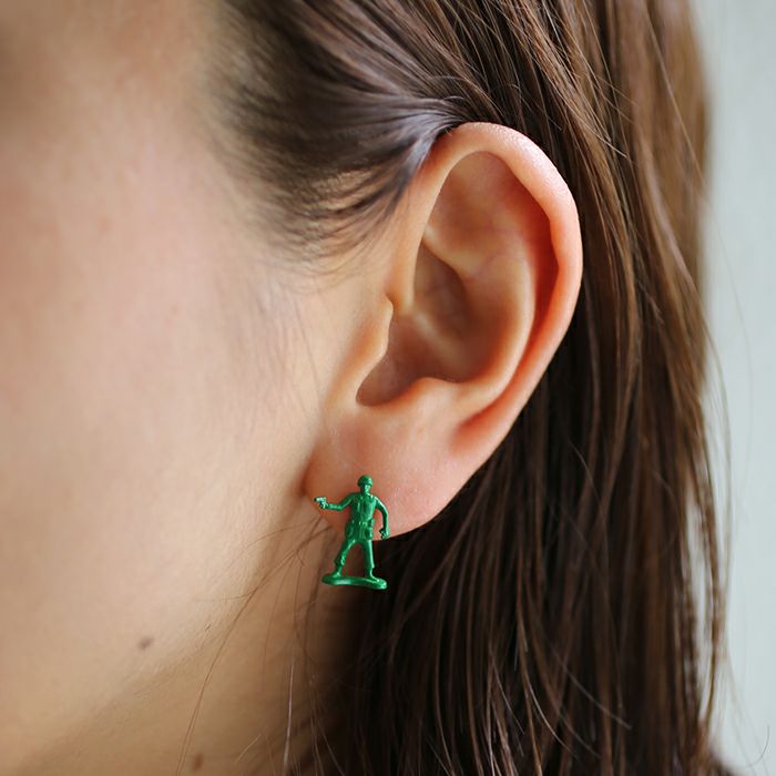 JWDTS010)トイ・ストーリー/TOYSTORYグリーンアーミーメンピアス/片耳