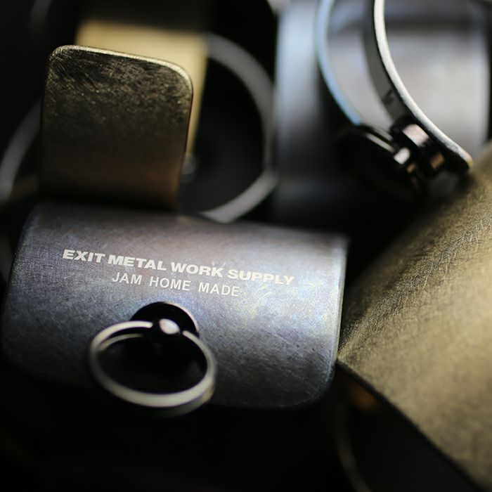 【ジャムホームメイド（JAMHOMEMADE）】EXIT メタル バングル M(25mm） - ファイヤーゴールド -
