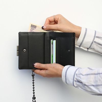 【印伝-印傳屋 公式通販】 誕生石 二つ折り財布・がま札財布 無響室柄 / ミディアムウォレット メンズ レディース ユニセックス 上原勇七 ブラック ブランド 人気 コラボ 誕生日 プレゼント 日本製 小銭入れ カードケース モダン | JAM HOME MADE【公式通販】