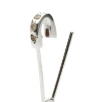 J-PI055-WG)安全ピンダイヤモンドピアス-K10ホワイトゴールド