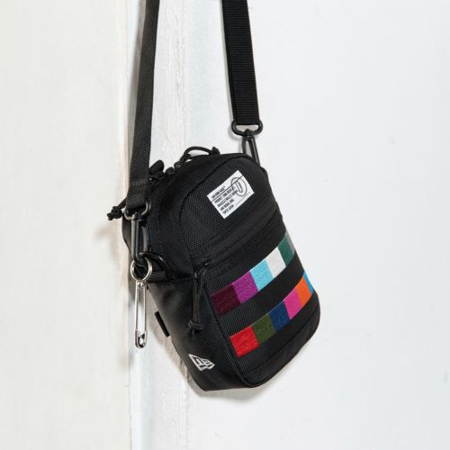 NEWERA/ニューエラバースカラーショルダーポーチ 1.7Lの写真