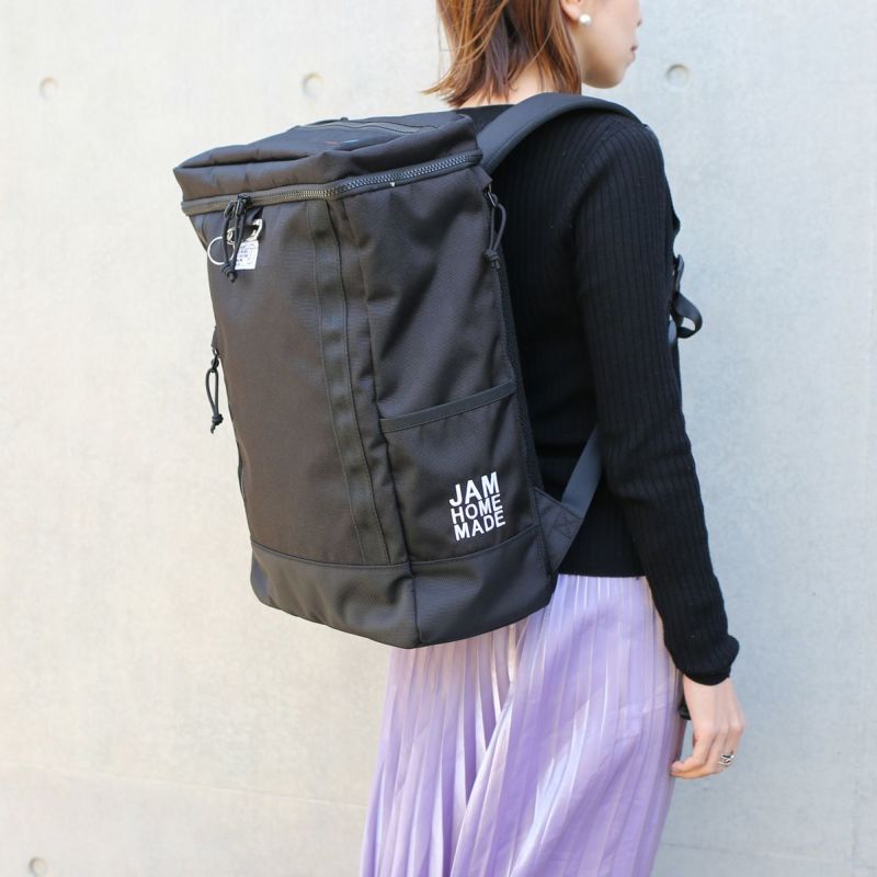 【ジャムホームメイド（JAMHOMEMADE）】NEWERA/ニューエラバースカラーボックスパック ミディアム 25L/リュック・バッグ -レディース-