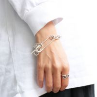 chigo、シルバー チェーンブレスレット、安全ピン chigo、シルバー チェーンブレスレット、安全ピン - メルカリ