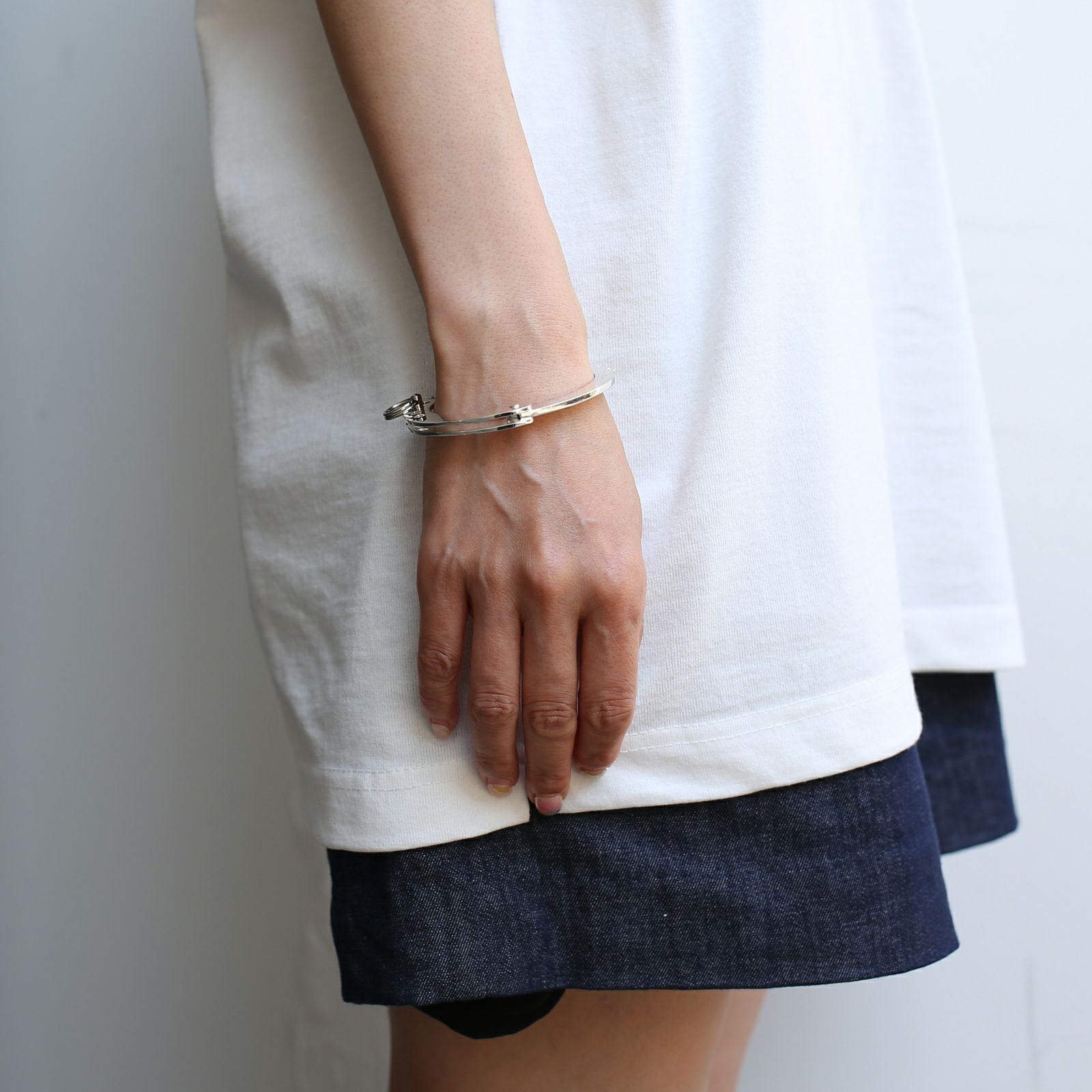 JNS1175)HANDCUFF（手錠） バングル｜アクセサリー通販のジャムホーム  