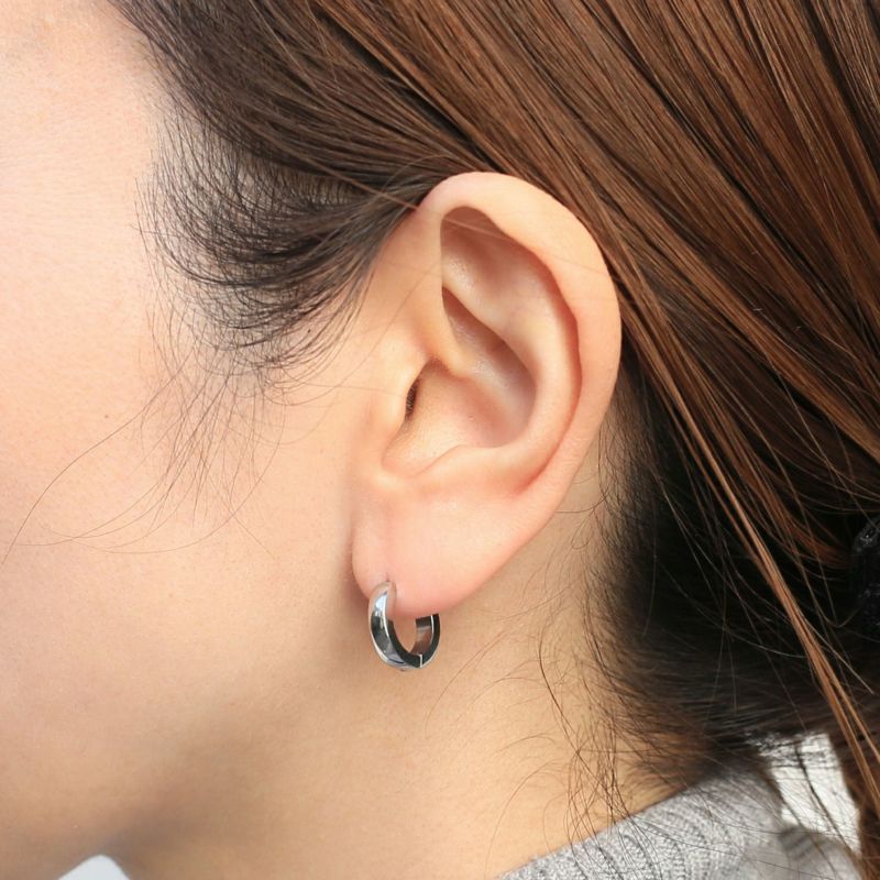 【MEJURI】片耳用 14K ボールド ハギー フープ ピアス 関税込 MEJURI】片耳用 14K ボールド ハギー フープ ピアス 関税込